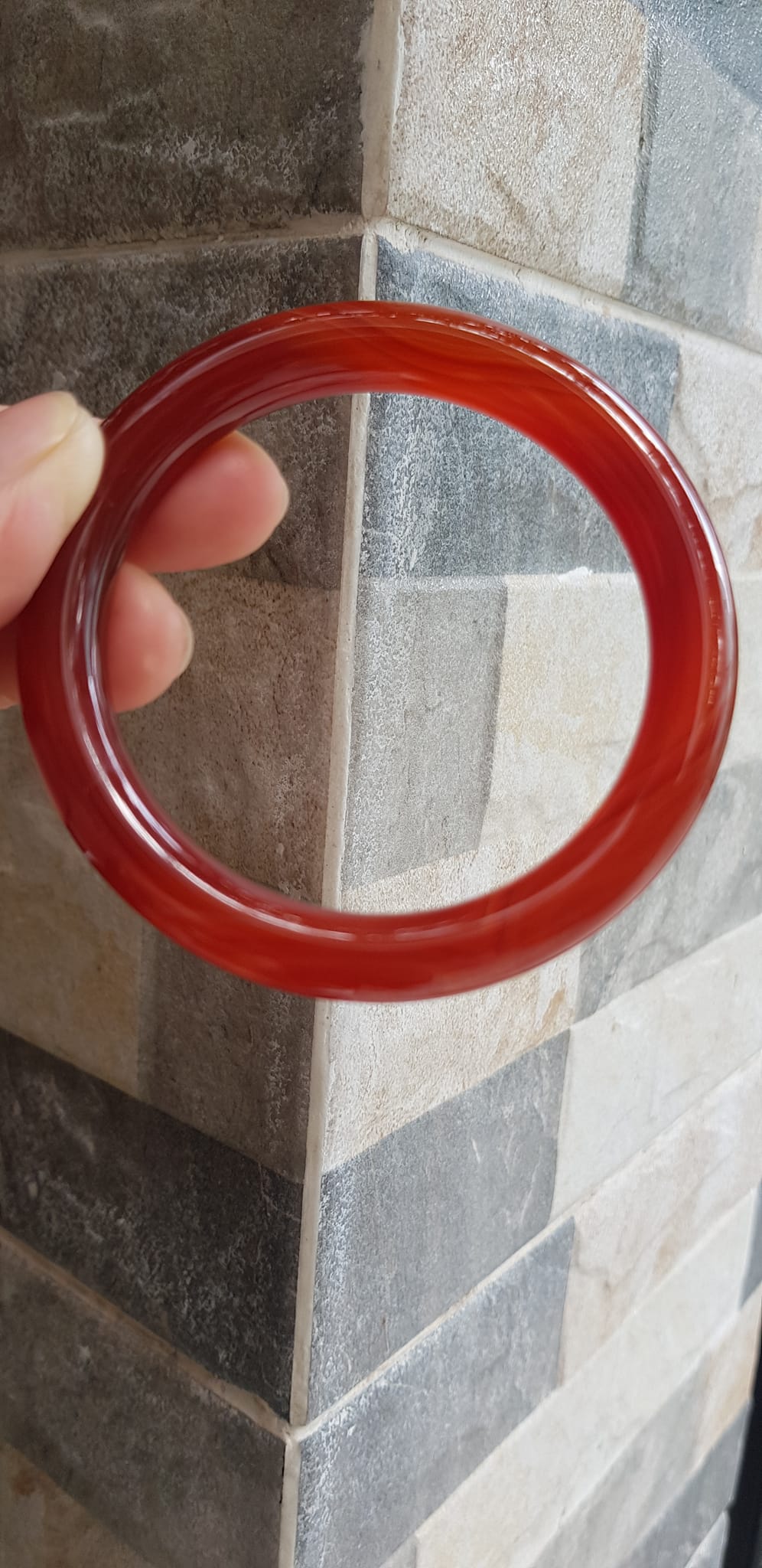Vòng tay nữ đá mã não đỏ tươi vân đẹp mới Vòng Ni 55mm x cọng 9mm Nữ mệnh hỏa mệnh thổ 53kg - 62kg đeo ạ