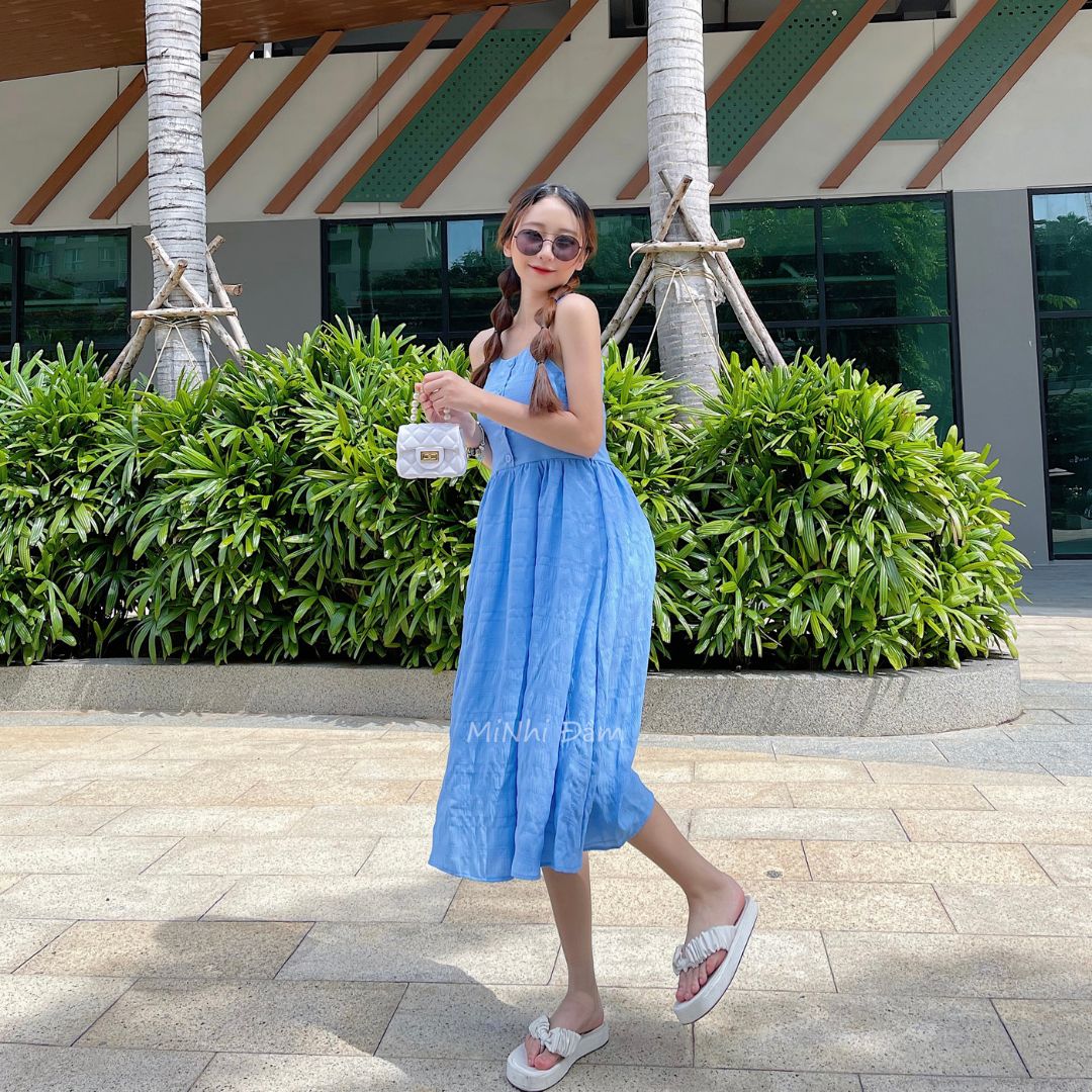 Đầm 2 dây màu xanh dương dáng xòe, Đầm maxi 2 dây dài đi biển Cao Cấp đính nút ngực, nữ tính quyến rũ MiNhi