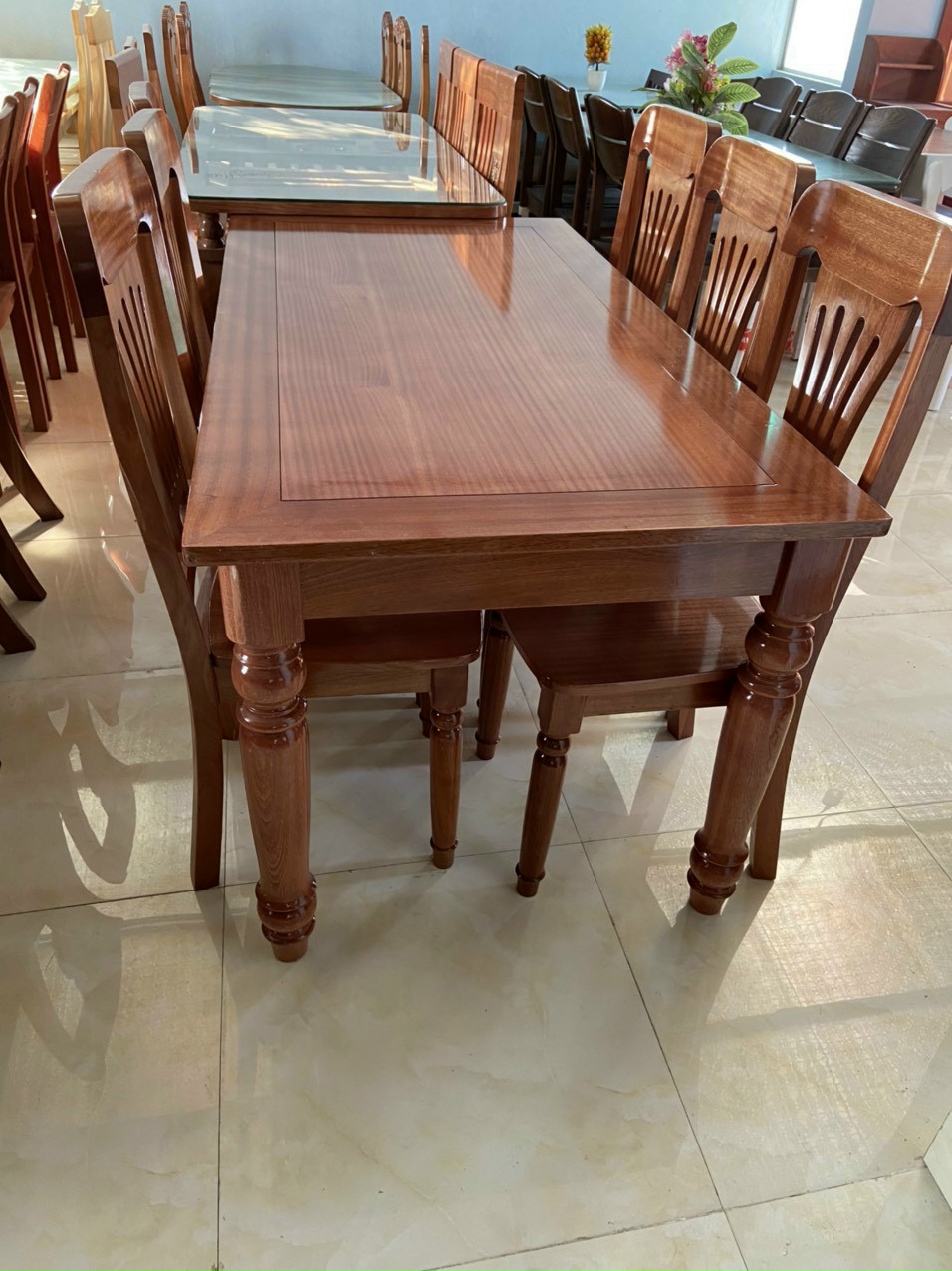 Bàn ghế ăn gỗ xoan đào cao cấp