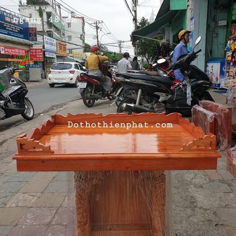 Bàn thờ treo tường gỗ xoan ngang 48 cm gồm 1 bộ ke đế