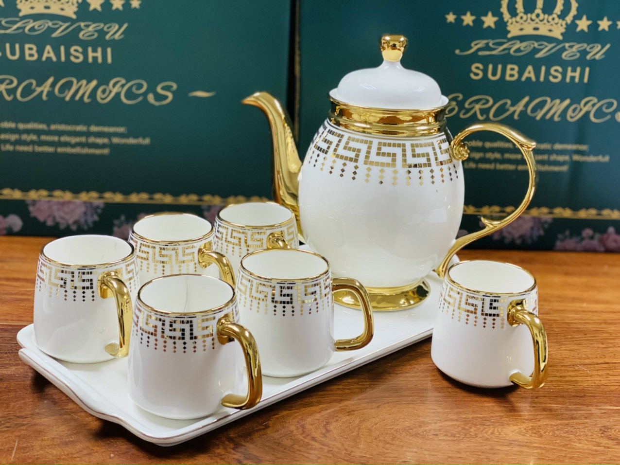 Bộ ấm chén sứ kèm khay viền vàng cao cấp phong cách Bắc Âu hiện đại