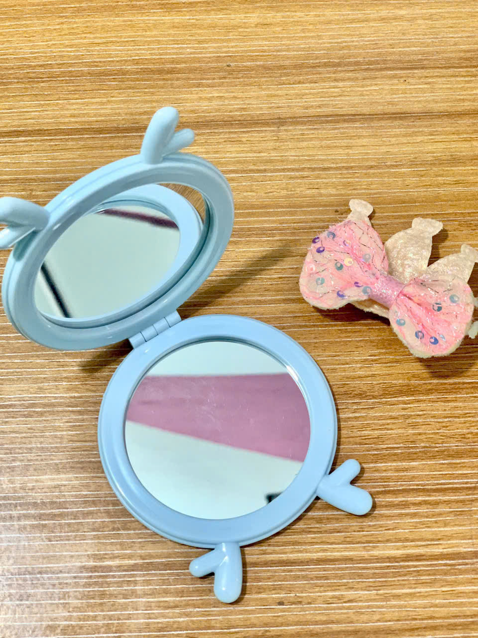 Gương Trang Điểm Mini Gấp Gọn Họa Tiết - Phù Hợp Mang Đi Mọi Lúc, Giao Màu Ngẫu Nhiên - HÀNG CHÍNH HÃNG MINIIN