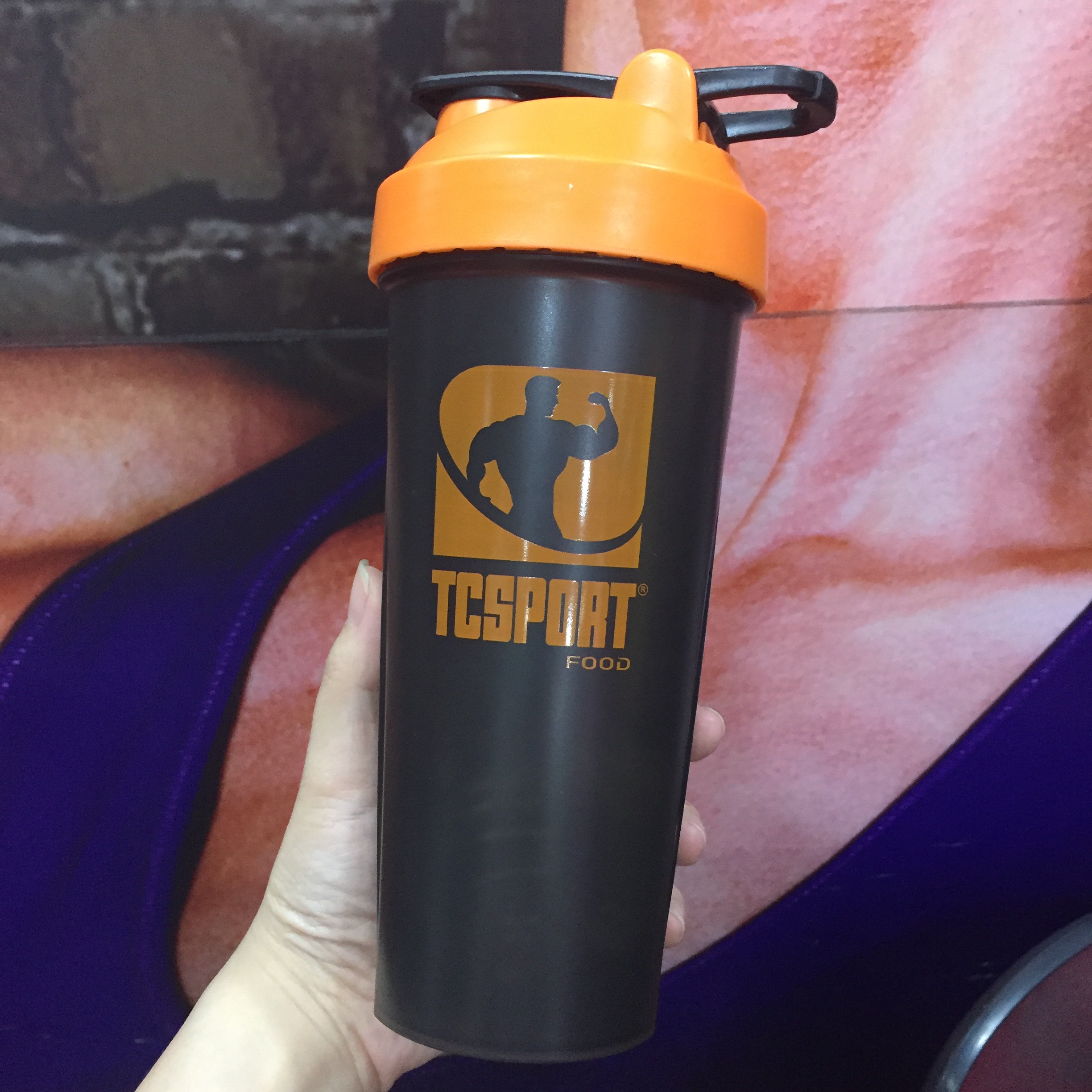 Bình Lắc TC SPORT FOOD dung tích 600ml - Shaker Bottle - Bình có banh lò xo - Lắc sữa Whey Protein cho gymer - Lựa chọn màu sắc - Nhựa cao cấp