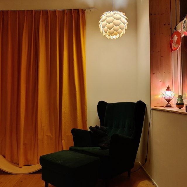 Đèn trang trí phòng khách,phòng ngủ,quầy bar cafe bằng chất liệu gỗ cao cấp Golden Deer GD160