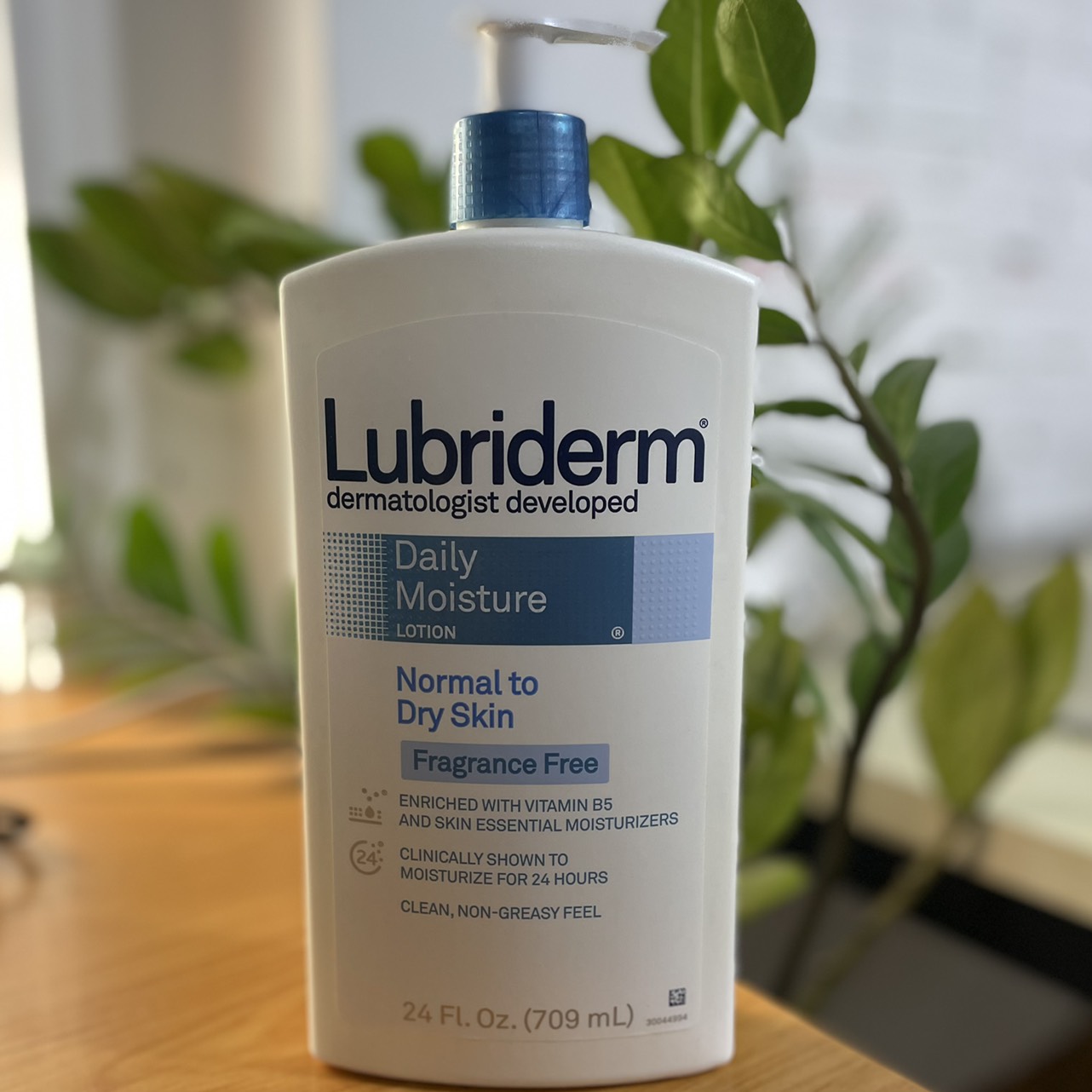 Sữa Dưỡng Thể Bổ Sung Và Giữ Ẩm Lubriderm Daily Moisture Lotion