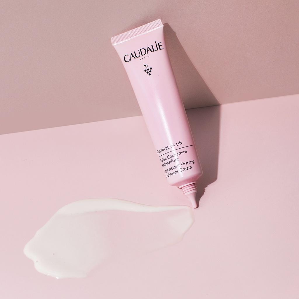 Kem dưỡng giúp nâng cơ, săn chắc da Caudalie Resveratrol-Lift Lightweight Firming Cashmere Cream 40ml