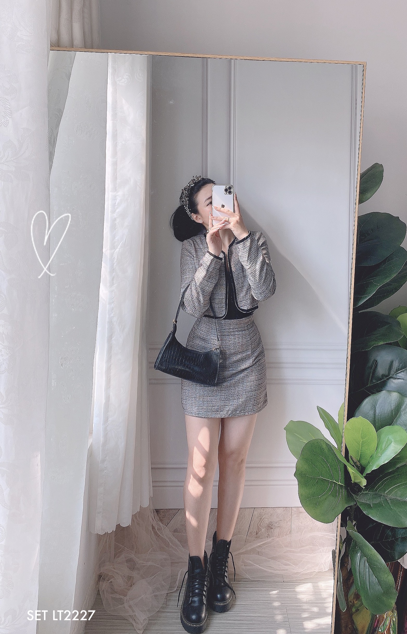 Set Áo Khoác Và Chân Váy Kẻ Sọc Kèm Áo 2 Dây