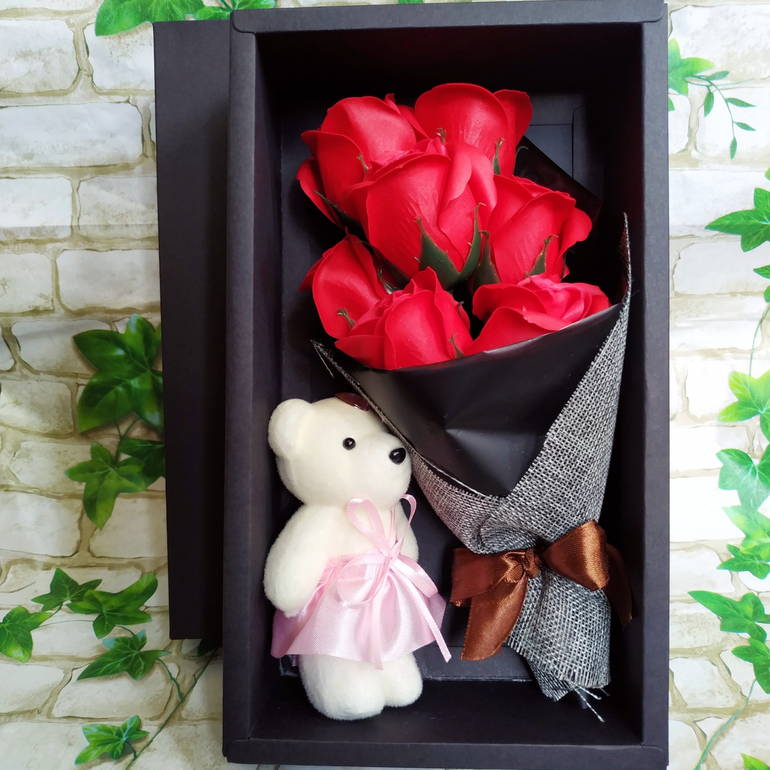 Hộp quà bó 7 bông hồng sáp vĩnh cửu kèm gấu