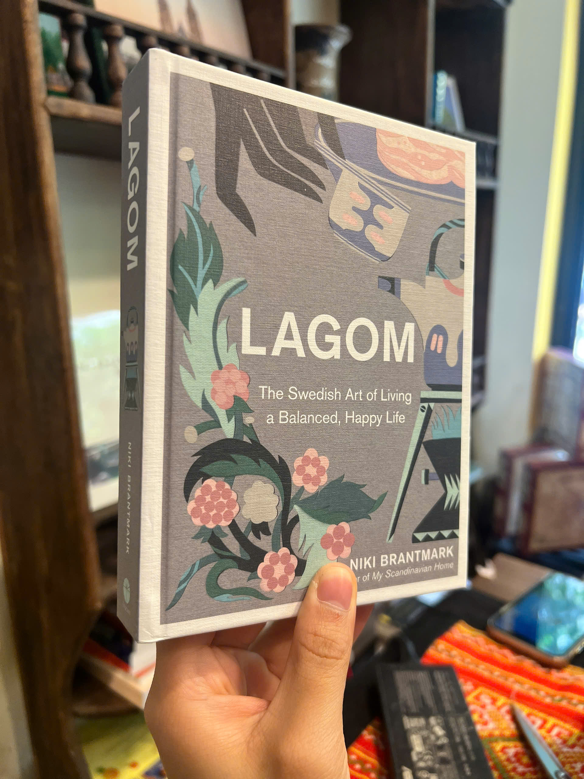 Sách - Lagom: The Swedish Art of Living a Balanced, Happy Life | Ngoại văn Nhập khẩu / Bìa cứng