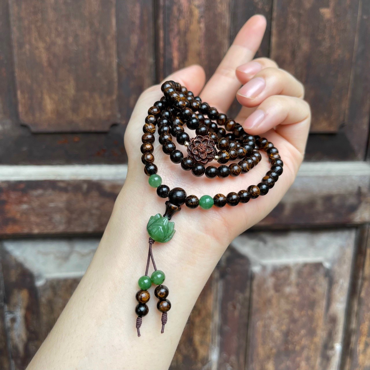 Chuỗi Hạt Trầm Hương Mix Hoa Sen