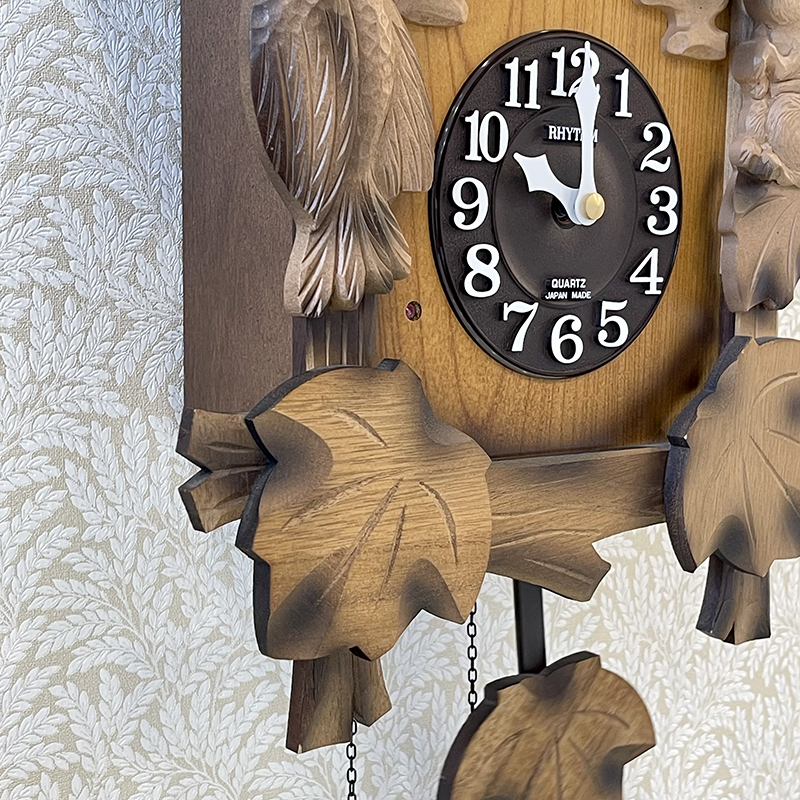 Đồng hồ Cuckoo Rhythm 4MJ419-R06. Kt 38.2 x 77.0 x 29.0cm, 1.67kg. Vỏ gỗ. Dùng Pin.