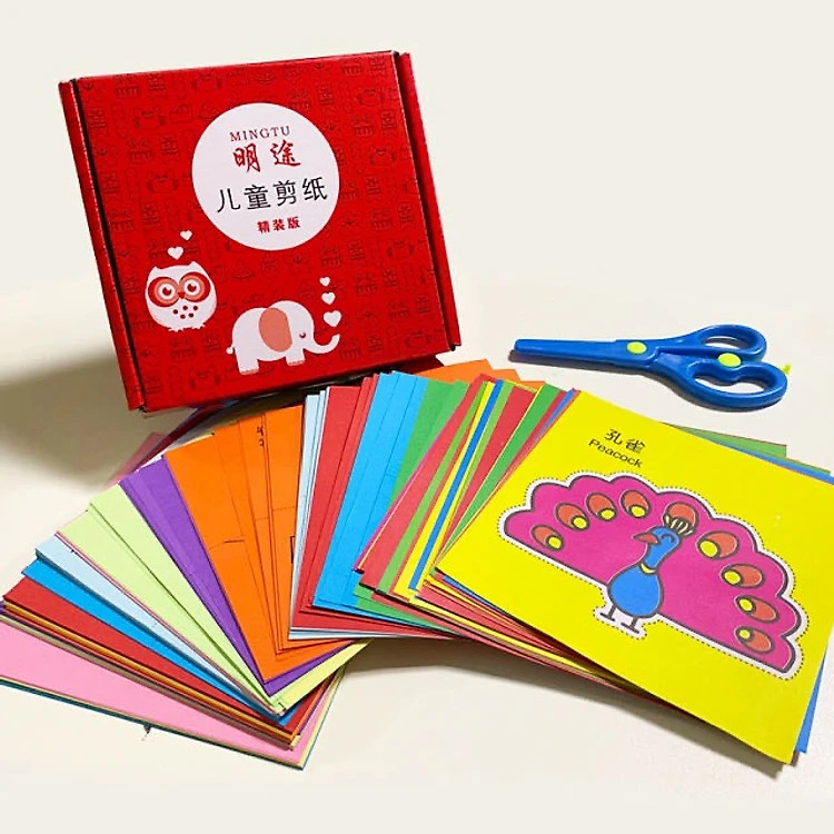 Bộ Đồ Chơi Cắt Giấy Thủ Công Cho Bé: 240 Giấy Màu Và 2 Kéo Nhựa Cắt An Toàn Tiện Dụng - Tặng kèm 1 bấm móng tay hoạt hình cho bé GROFA