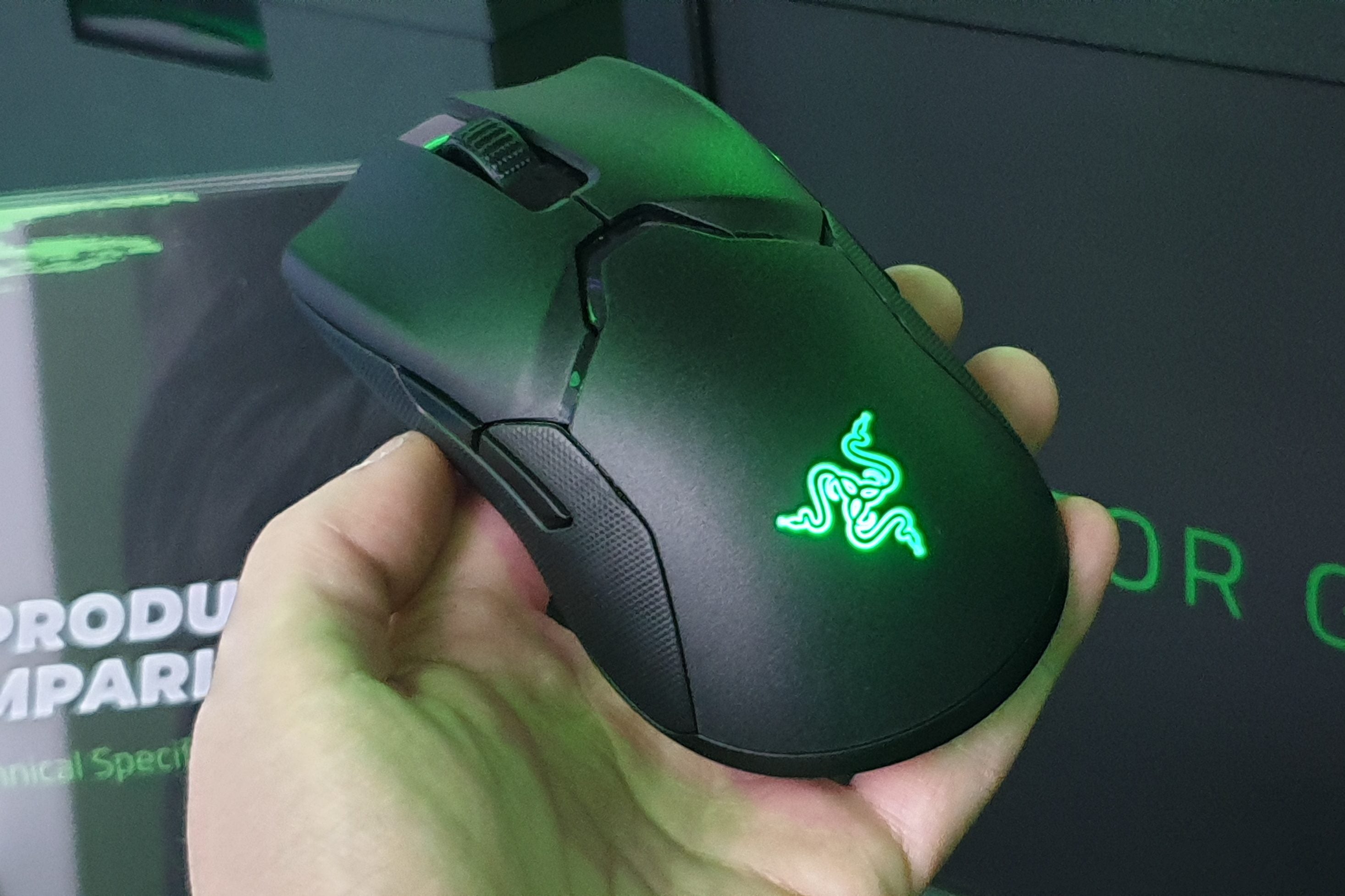 Chuột Razer Viper Ultimate-Wireless_RZ01-03050200-R3A1- HÀNG CHÍNH HÃNG