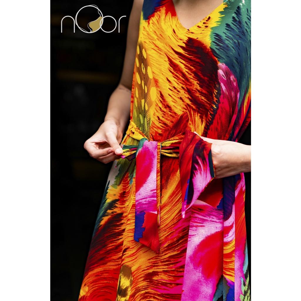 Váy cách điệu rực rỡ Le Paon - NV553