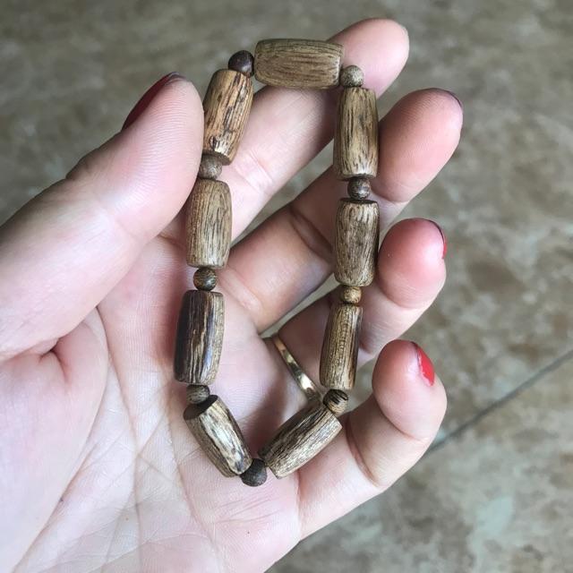 Sợi dây tay trầm hương thiên nhiên
