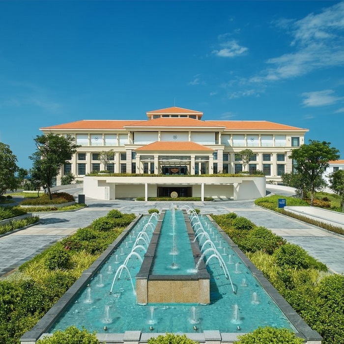 Sheraton Grand Đà Nẵng Resort 5* - Buffet Sáng, Hồ Bơi Vô Cực Dài 250m, Bãi Biển Riêng, Thương Hiệu Hàng Đầu