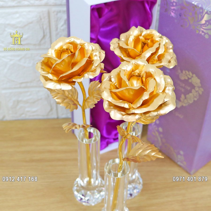Hoa hồng mạ vàng 24K tặng kèm lọ pha lê