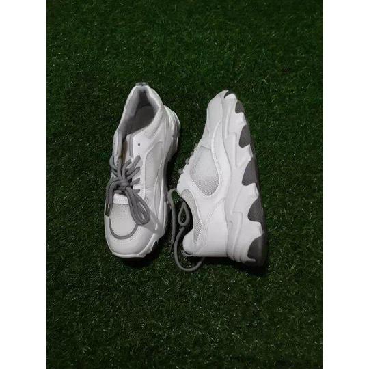Giày thể thao nữ,mã số A042,tăng 4cm,êm chân,size từ 35-39
