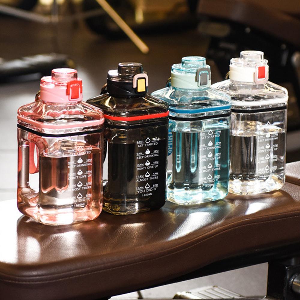 Bình Đựng Nước 2,2L Dễ Thương Có Vạch Báo Giờ Uống Nước Có Tay Cầm