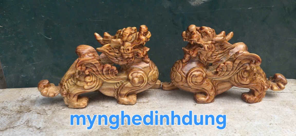 Cặp tỳ hưu phong thủy cầu tài lộc gỗ huyết long 20x12x9cm