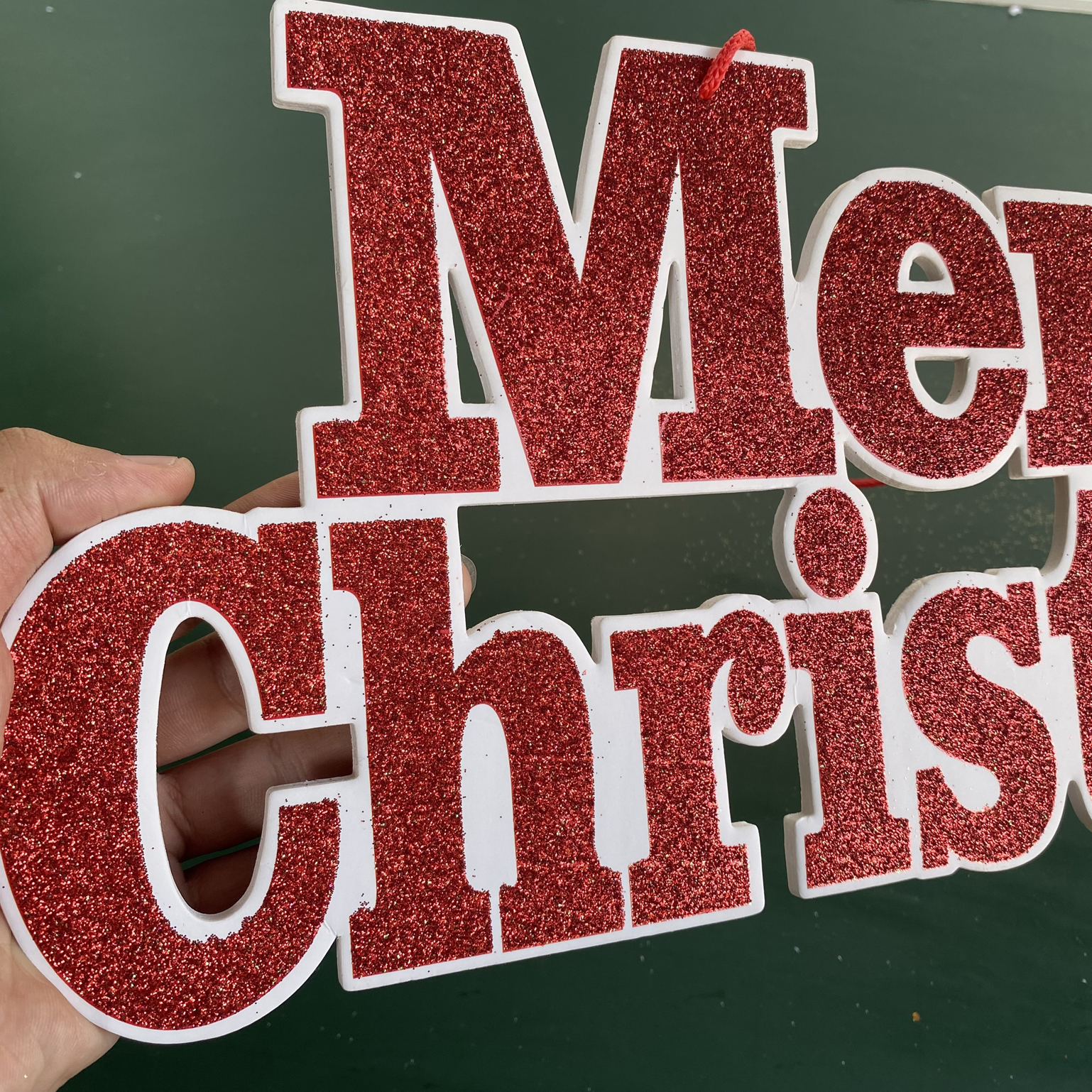 Chữ Merry Christmas bằng xốp cứng phủ nhũ lấp lánh treo trang trí Giáng sinh Noel