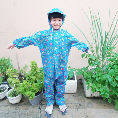 Áo Mưa Bộ Vải Dù Cao Cấp Cho Bé Từ 3 -10 Tuổi, Chống Thấm, Che Kín Người An Toàn Cho Bé, Lựa Chọn Màu Sắc Phù Hợp Giới Tính