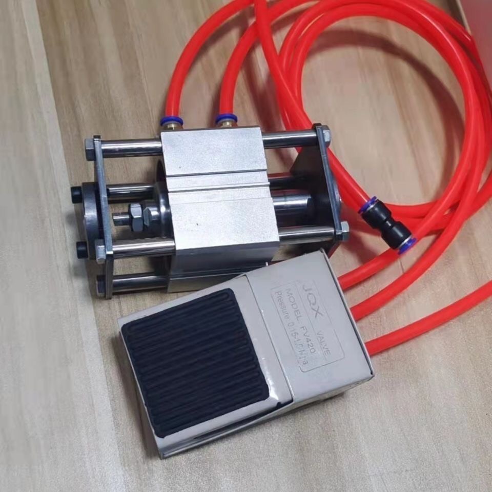 Máy đột dập che lỗ cam, lỗ vít . Máy dập nẹp, máy dập chỉ, máy dập nẹp nhựa