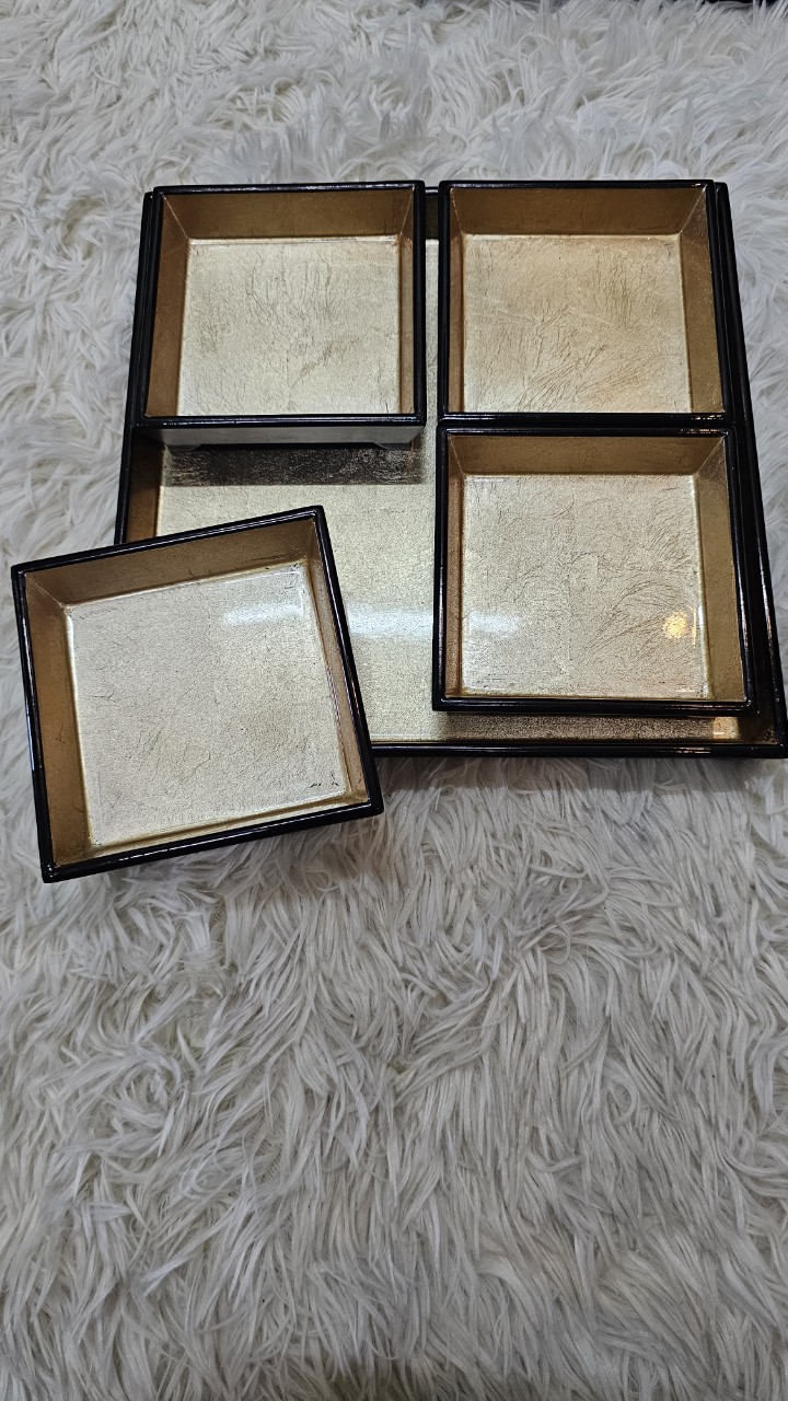 Bộ khay kèm 4 đĩa sơn mài cao cấp dùng để đựng bánh kẹo, làm quà tặng,.....