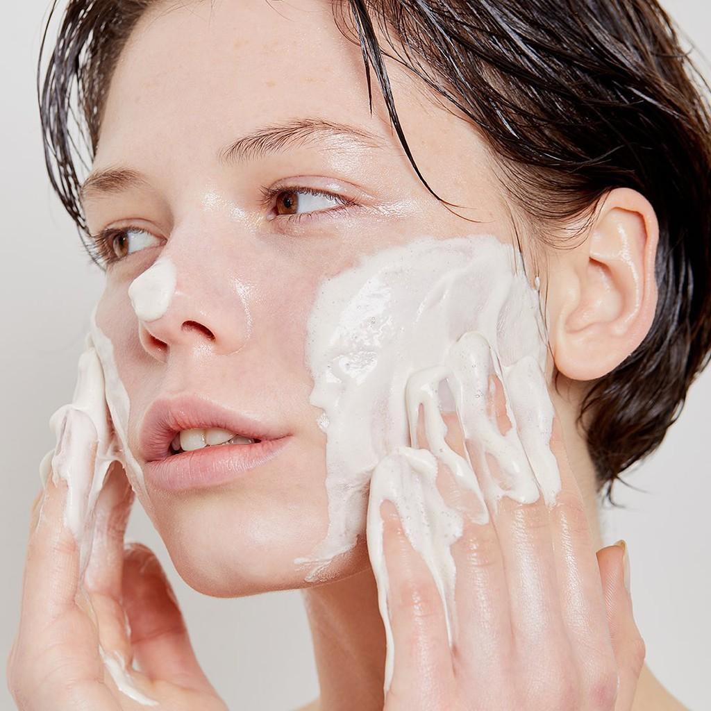 Combo Sữa Rửa Mặt và Tinh Chất Rau Má Phục Hồi Da Skin1004 Madagascar Centella