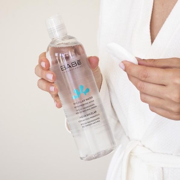 Nước tẩy trang làm sạch cho da nhạy cảm Babe Essentials Prebiotic Micellar Water 250ml