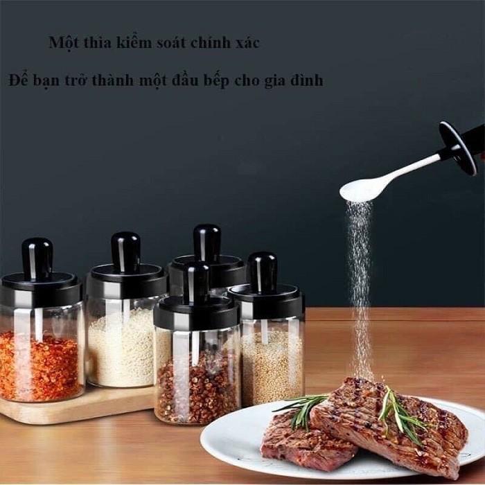 Hộp đựng gia vị kèm thìa
