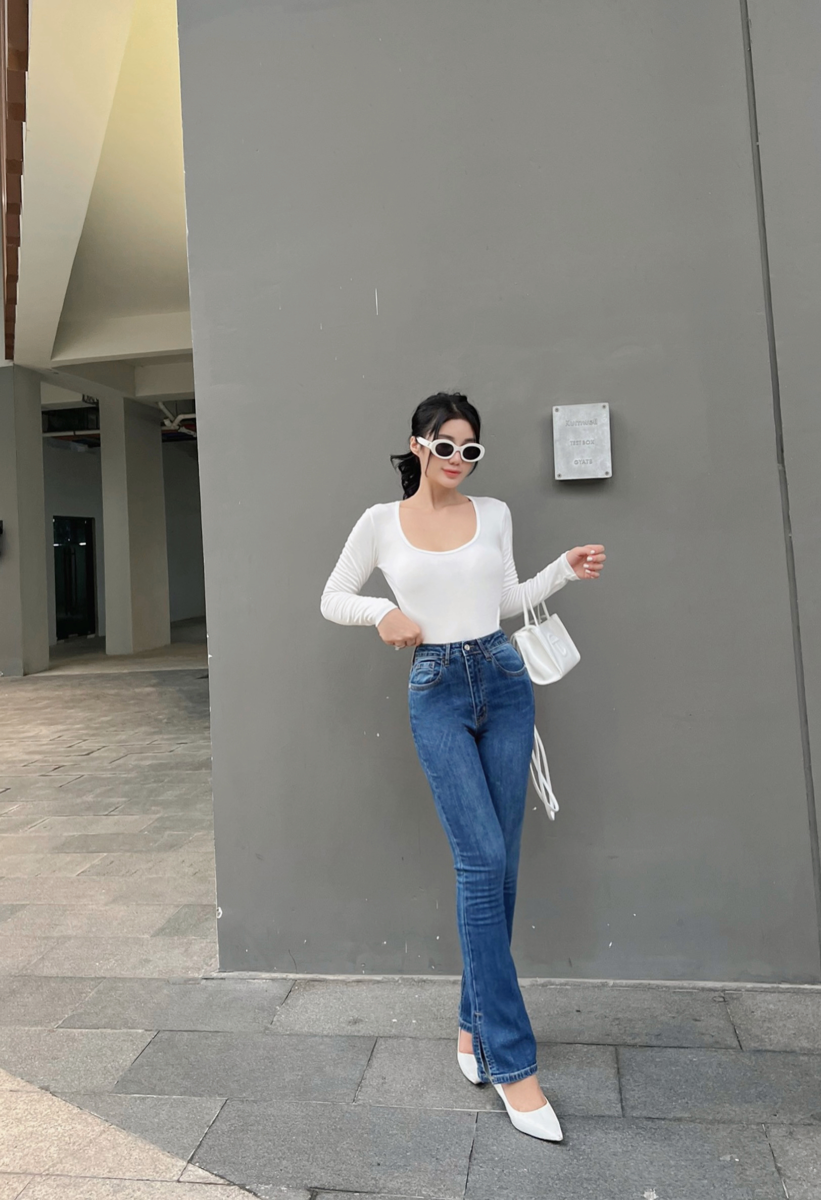 Áo Pull Croptop Dài Tay Cổ U Vải Zip Co Giãn Sành Điệu CT Jeans