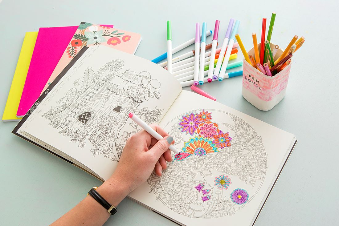 COLORING BOOK: Khu Vườn Bí Mật - Hành Trình Tìm Đến An Nhiên Và Hạnh Phúc