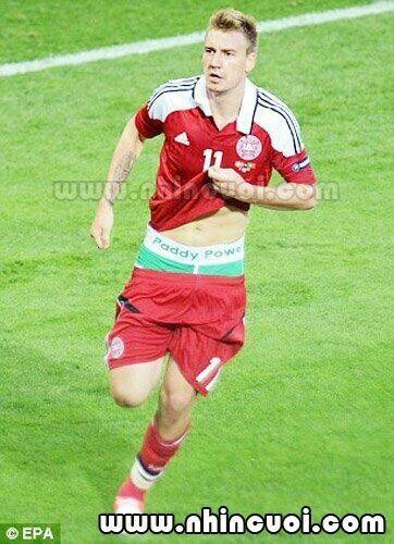 hình ảnh hài hước new chapter 10 15