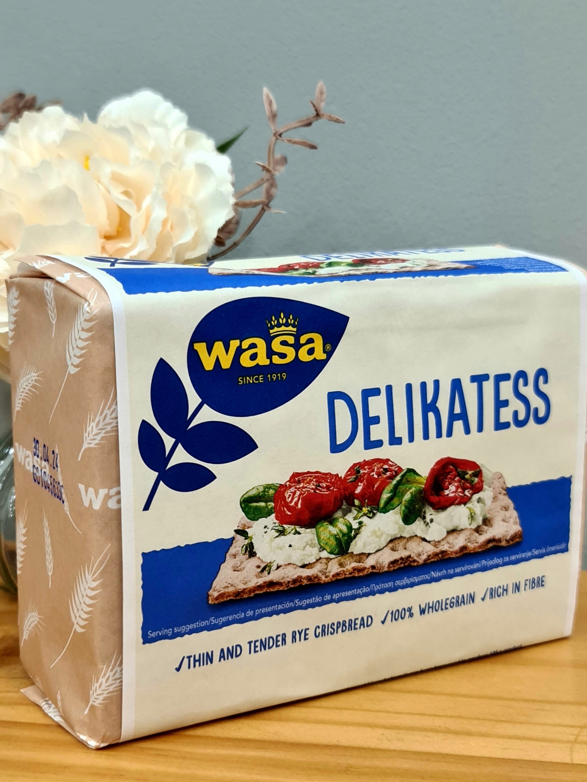 Bánh lúa mạch nguyên hạt Wasa Delikatess - Gói 270g