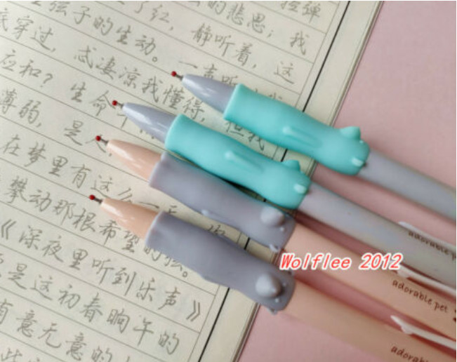 Bút nước M&amp;G ngòi 0.5mm mực xanh chỗ tay cầm có hình Gấu-AGPH9602B-1 cây