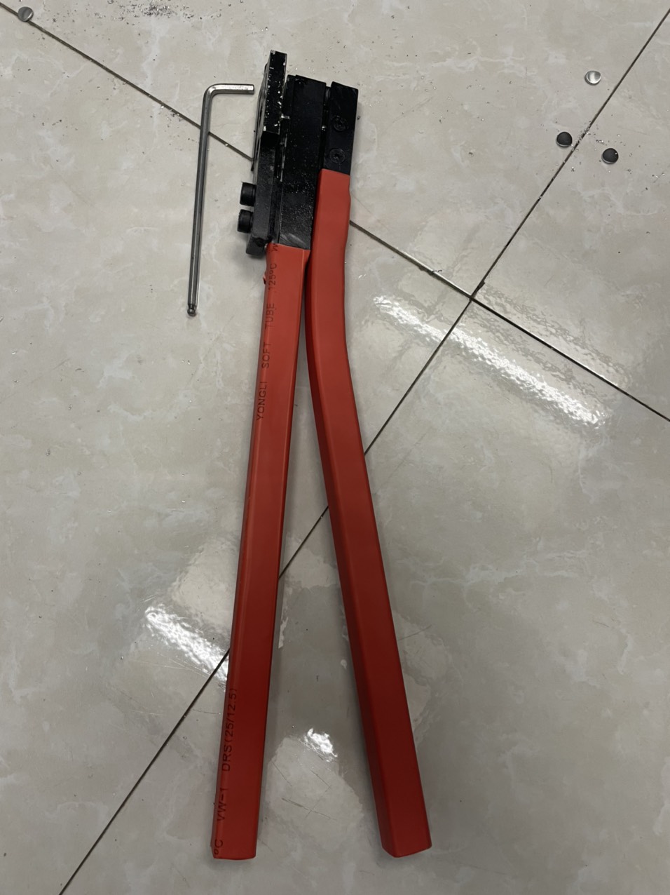 Kìm Tích hợp cánh cửa sổ + khung bao cửa sổ mở xingfa