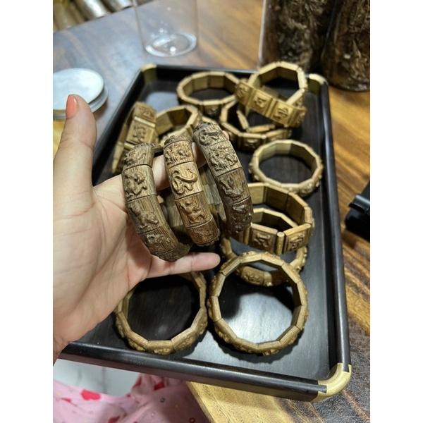Vòng trầm hương tự nhiên điêu khắc chữ Phúc Lộc Thọ
