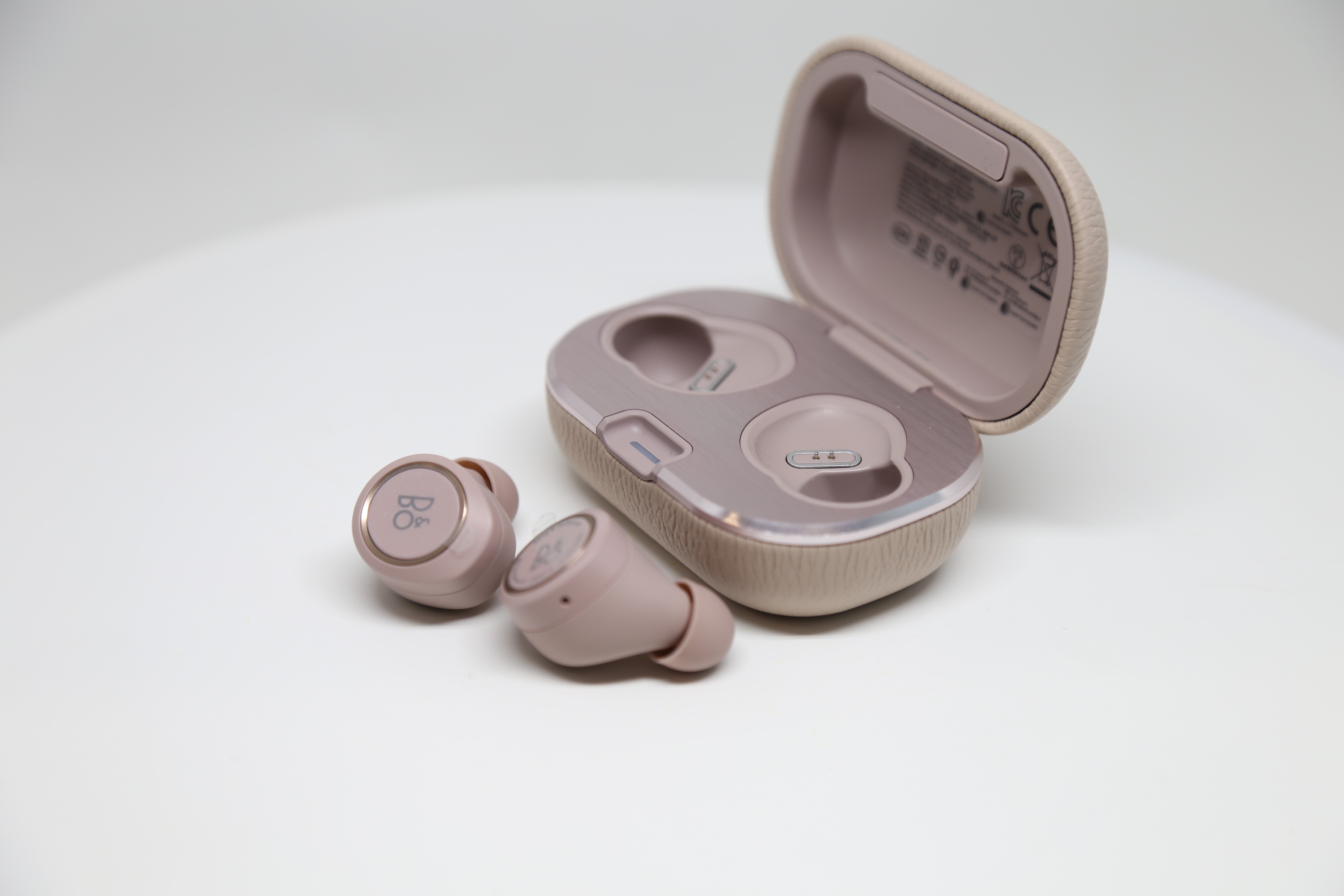 Tai nghe Bluetooth Beoplay E8 2.0 Pink