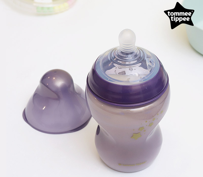 Bộ bình sữa Midnight Skies ty siêu mềm tự nhiên Tommee Tippee Closer to Nature, núm ty đi kèm 3-6 tháng (3 bình x 260ml)