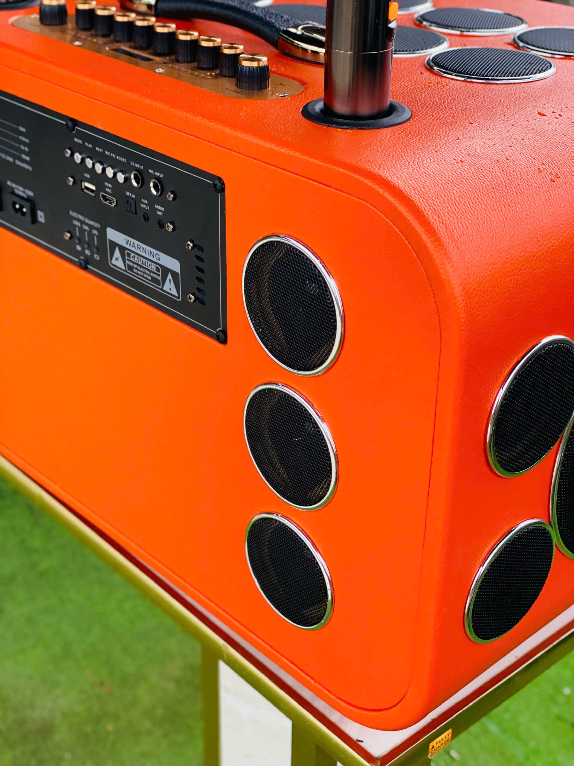 Loa Xách Tay M1 Pro 34 Đường Tiếng Kraoke, Công Suất Cực Đại Siêu Trầm 1000W Mã Lực Bass Cực Mạnh ,34 Loa 2 Bass 25cm Siêu Trầm, Âm Thanh Sáng Ấm, Bluetooth 5.0, AUX, USB, Bộ Xử Lý DSP Echo, Delay, Rever hàng nhập khẩu