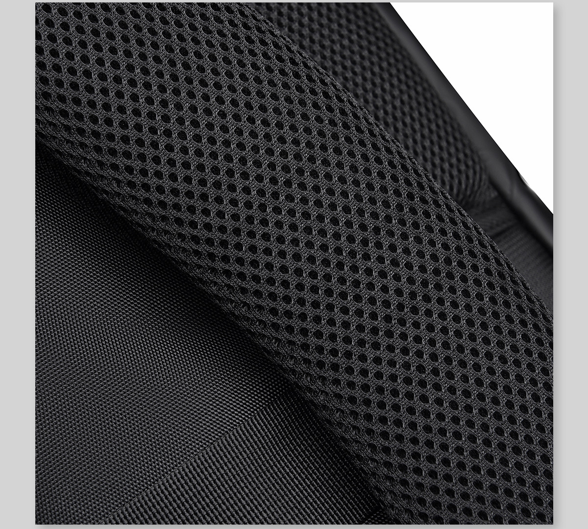 Balo laptop (15.6 inch) phong cách hiện đại - BEE GEE BLLT9099