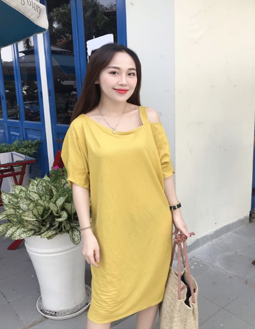 Đầm suông trơn lệch vai vàng đơn giản - DS219