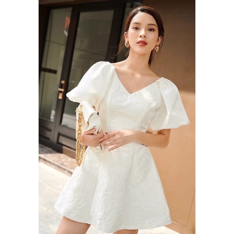 Váy trắng Mina thiết kế tay phồng dáng xoè cổ chữ V chất liệu gấm sang trọng - MN155
