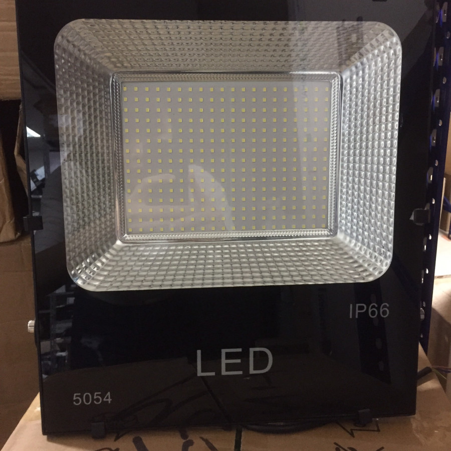 ĐÈN PHA LED 5054 CHIP SMD, CÔNG SUẤT 150W(0.5