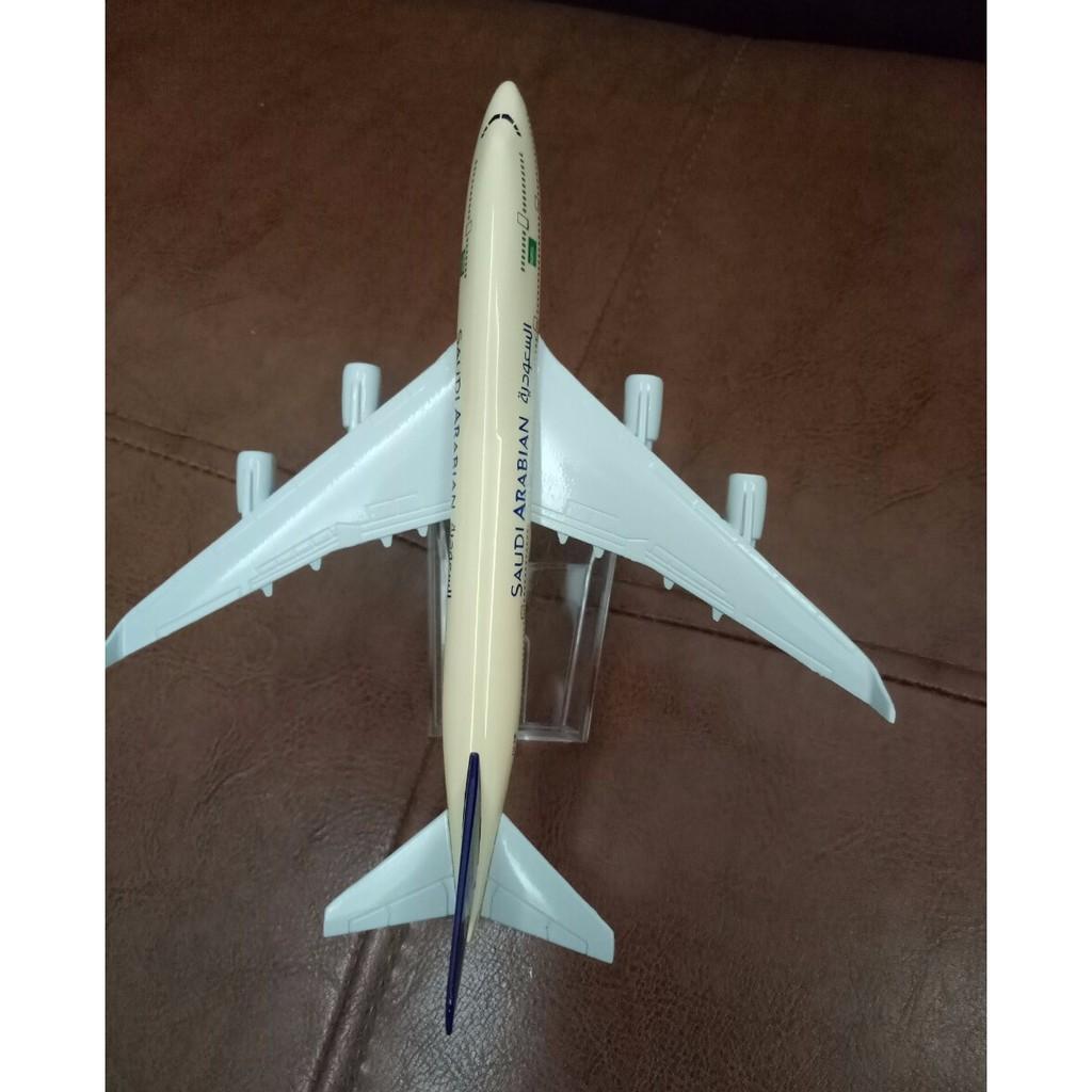 Mô hình máy bay tĩnh B747 Saudia Arabian Airlines 16cm