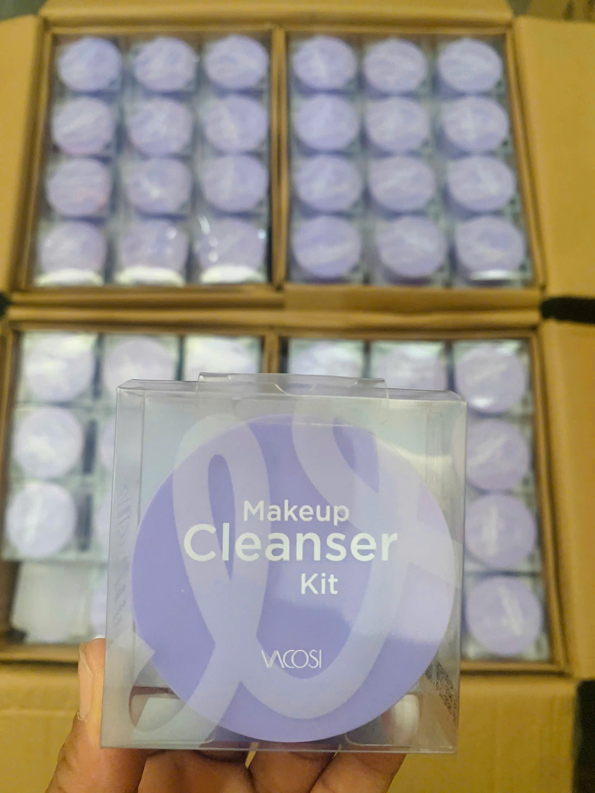 HỘP RỬA CỌ TRANG ĐIỂM KÈM XÀ BÔNG VACOSI - DC14 - VACOSI MAKEUP CLEANSER KIT