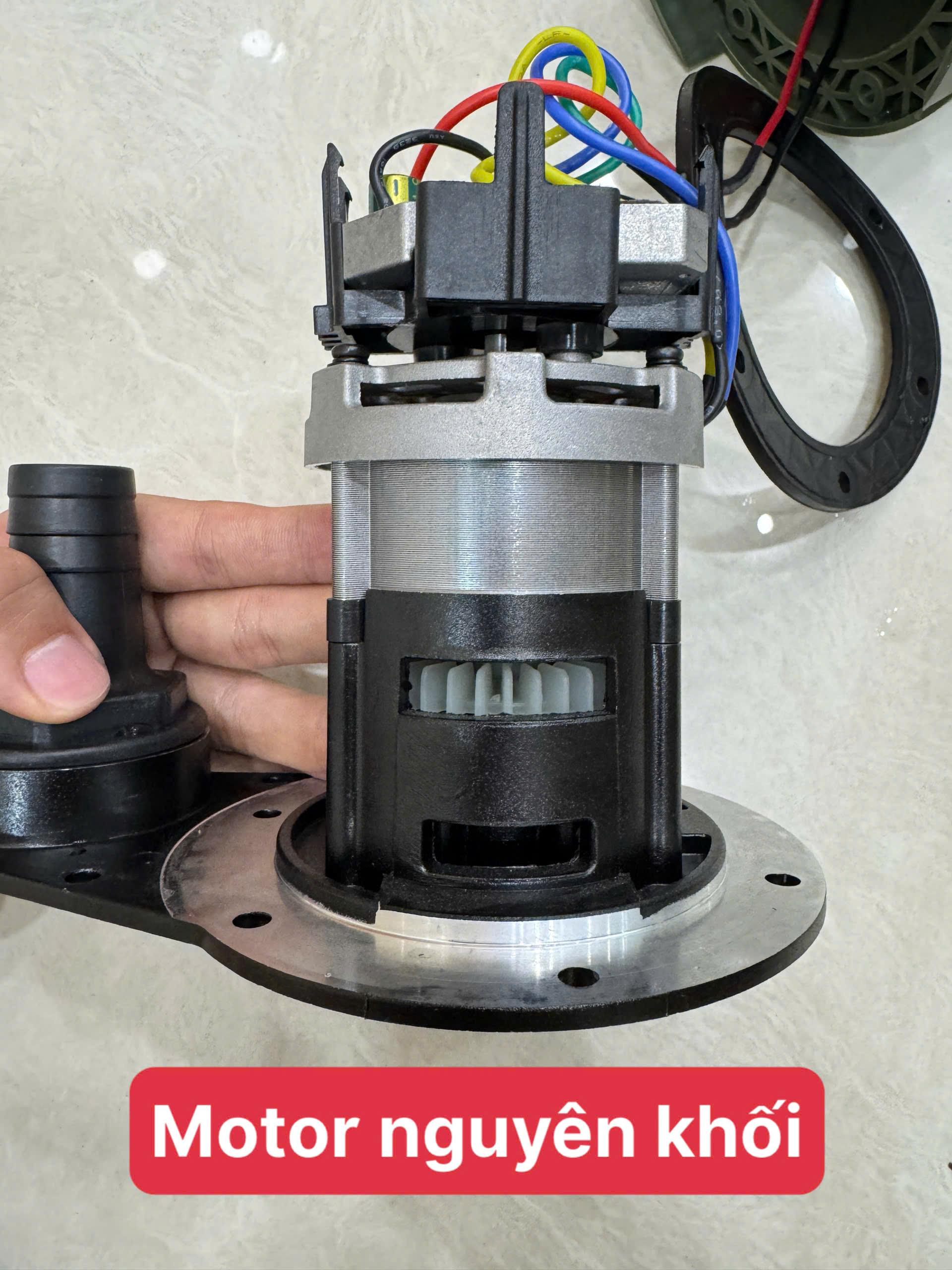 THÂN MÁY BƠM NƯỚC CHÌM PIN 21V ĐỘNG CƠ BRUSHLESS MÀU OLIVE M21-BC5350BL DEKTON - HÀNG CHÍNH HÃNG