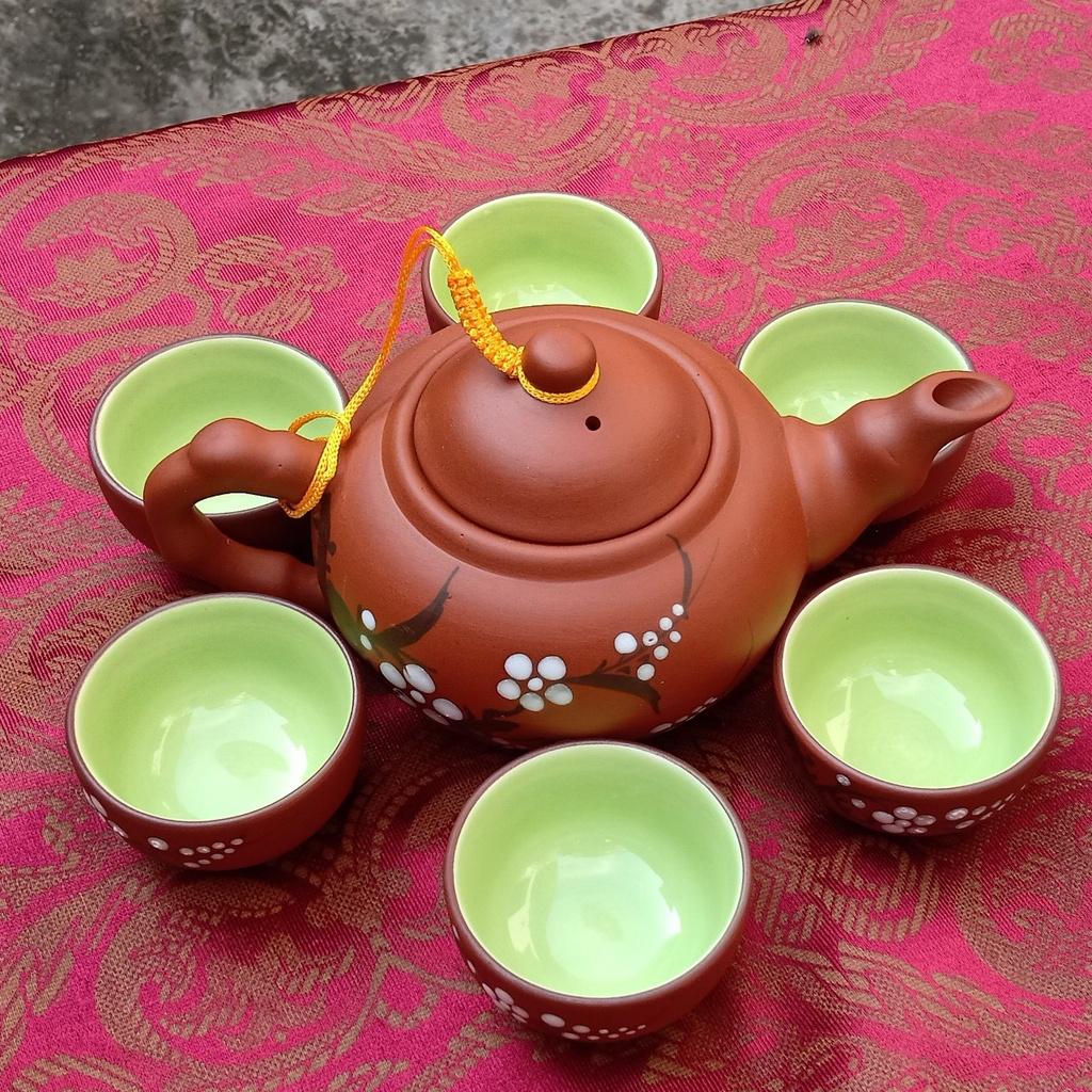 Bộ ấm chén pha trà
