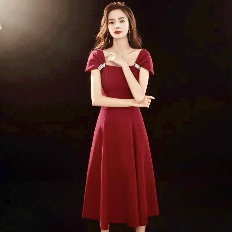 ĐẦM UMI ĐÍNH NGỌC ĐỎ TRƠN NHƯNG KHÔNG KÉM PHẦN QUAN TRỌNG